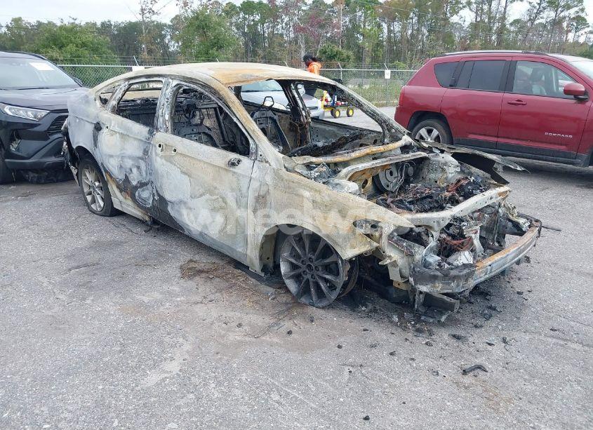 2017 Ford Fusion SE (VIN 3FA6P0HD7HR290249) main photo