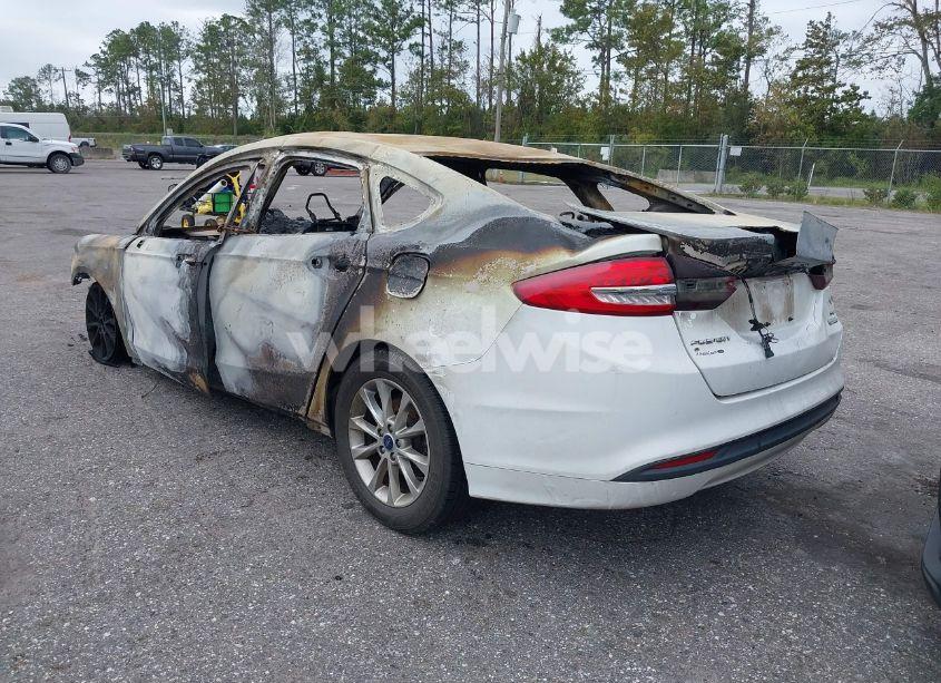 Photo 3 of 2017 Ford Fusion SE (VIN 3FA6P0HD7HR290249)