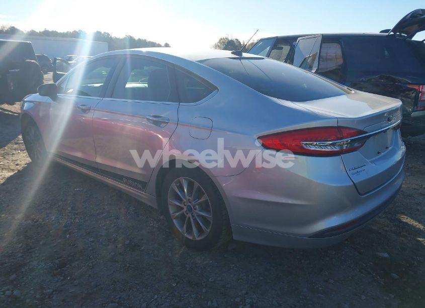 Photo 3 of 2017 Ford Fusion SE (VIN 3FA6P0HD7HR302366)