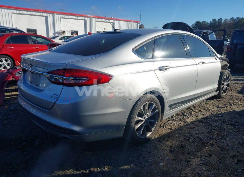 Photo 4 of 2017 Ford Fusion SE (VIN 3FA6P0HD7HR302366)