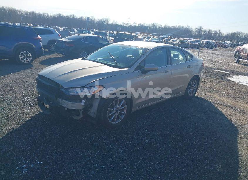Photo 2 of 2017 Ford Fusion SE (VIN 3FA6P0HD7HR304442)