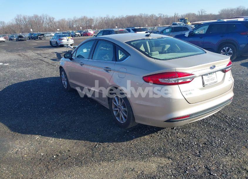 Photo 3 of 2017 Ford Fusion SE (VIN 3FA6P0HD7HR304442)