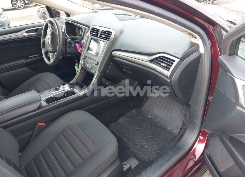 Photo 5 of 2017 Ford Fusion SE (VIN 3FA6P0HD7HR362390)