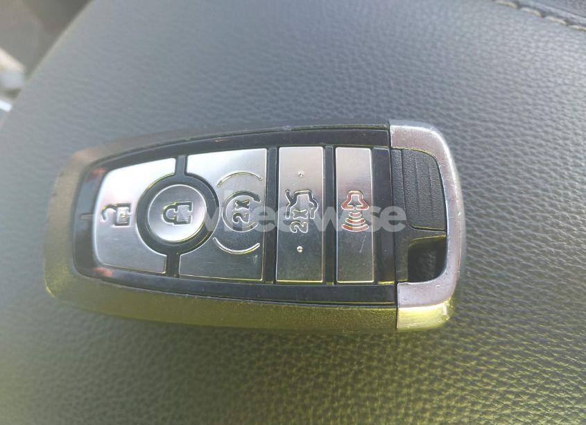 Photo 11 of 2017 Ford Fusion SE (VIN 3FA6P0HD7HR370800)