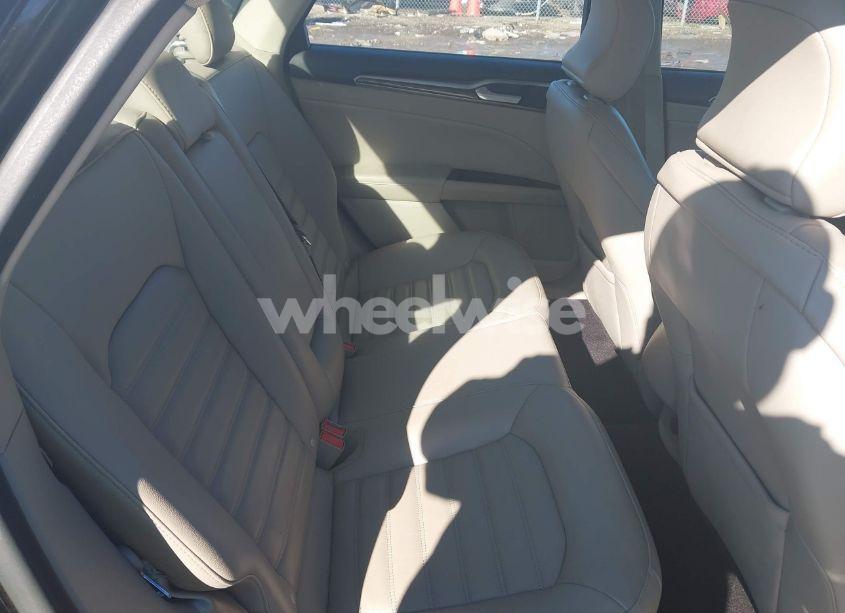 Photo 8 of 2017 Ford Fusion SE (VIN 3FA6P0HD7HR370800)