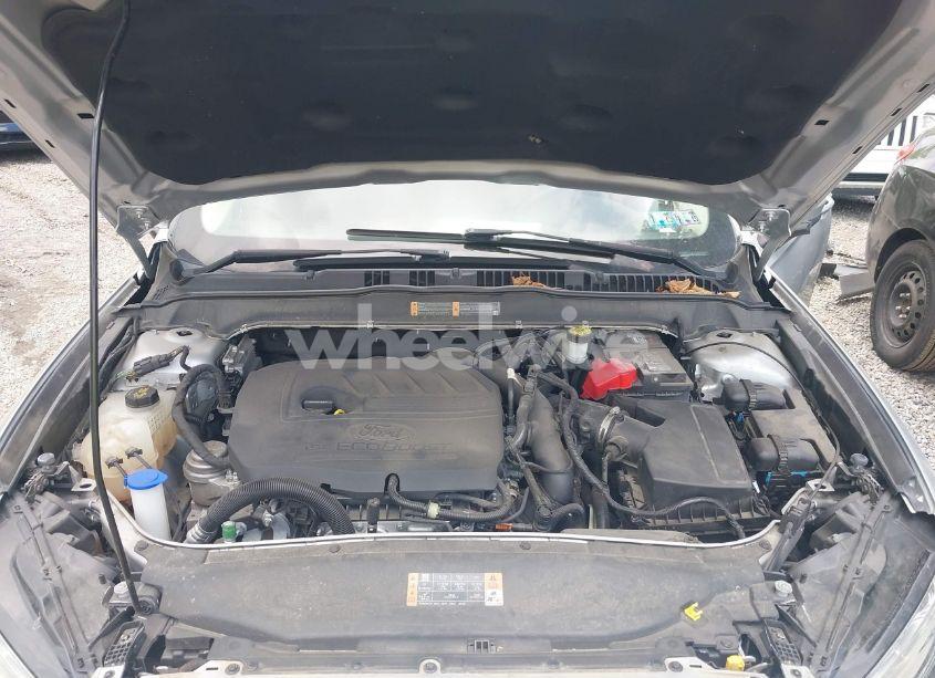 Photo 10 of 2018 Ford Fusion SE (VIN 3FA6P0HD7JR130779)