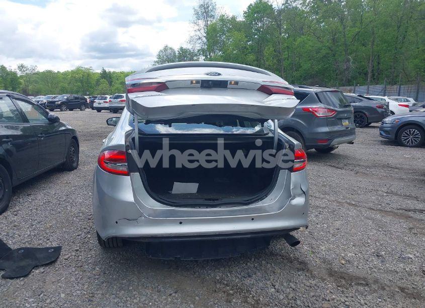 Photo 17 of 2018 Ford Fusion SE (VIN 3FA6P0HD7JR130779)