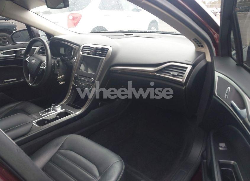 Photo 5 of 2018 Ford Fusion SE (VIN 3FA6P0HD7JR144018)