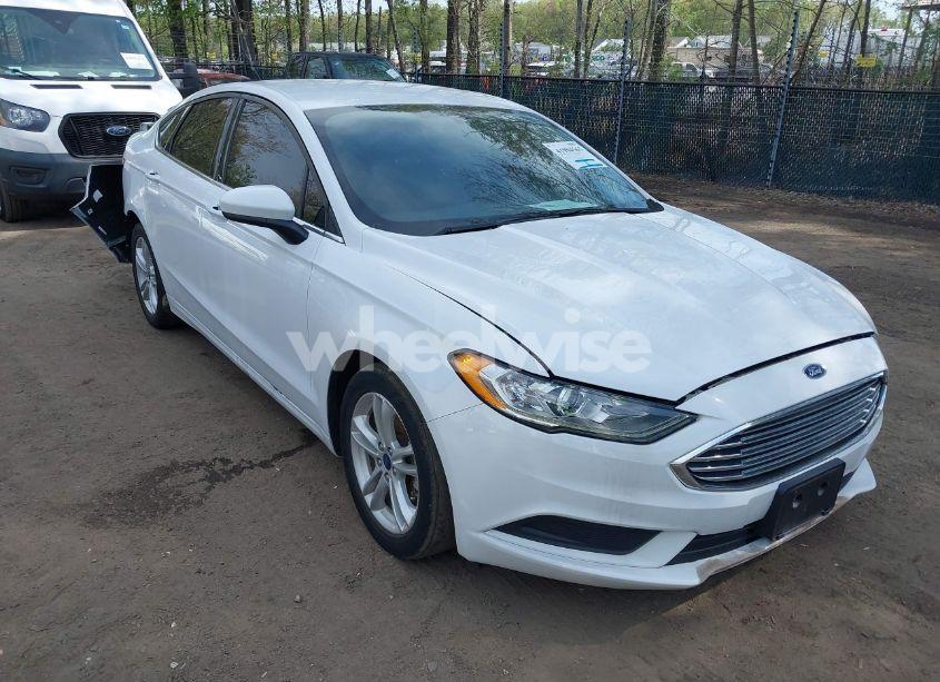 2018 Ford Fusion SE (VIN 3FA6P0HD7JR159134) main photo