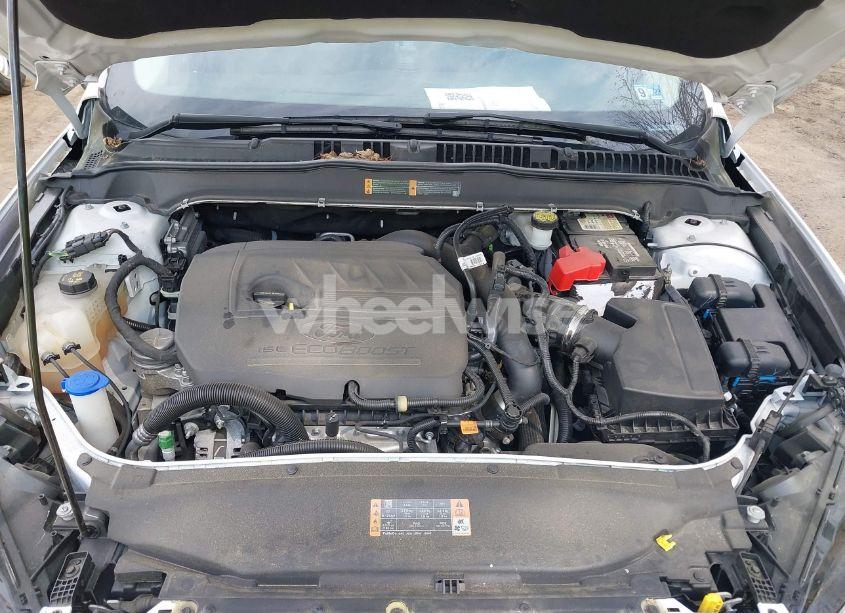 Photo 10 of 2018 Ford Fusion SE (VIN 3FA6P0HD7JR159134)