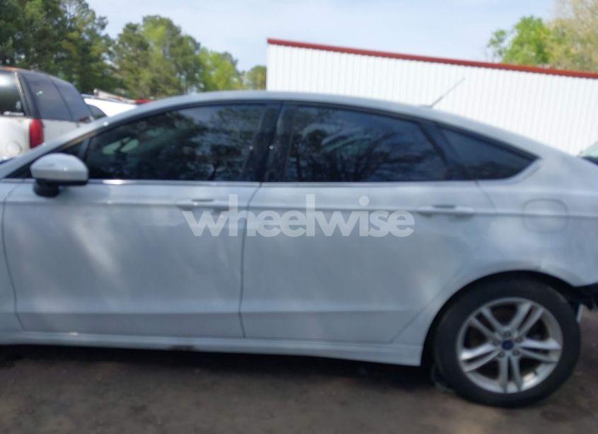 Photo 14 of 2018 Ford Fusion SE (VIN 3FA6P0HD7JR159134)