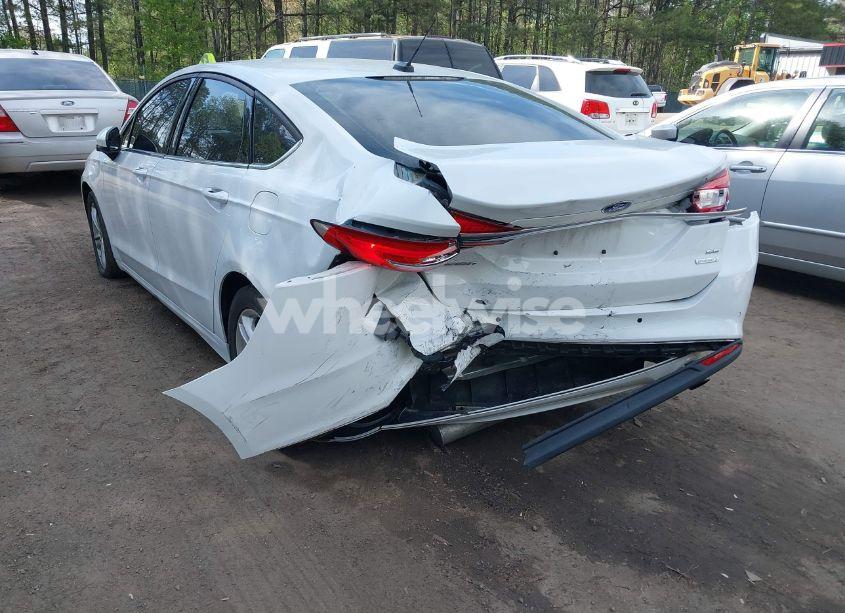 Photo 3 of 2018 Ford Fusion SE (VIN 3FA6P0HD7JR159134)