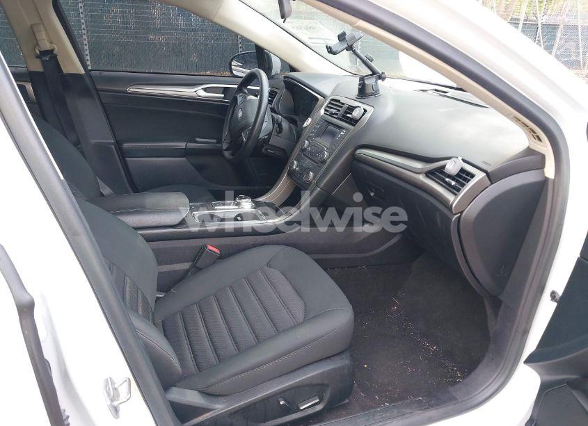 Photo 5 of 2018 Ford Fusion SE (VIN 3FA6P0HD7JR159134)