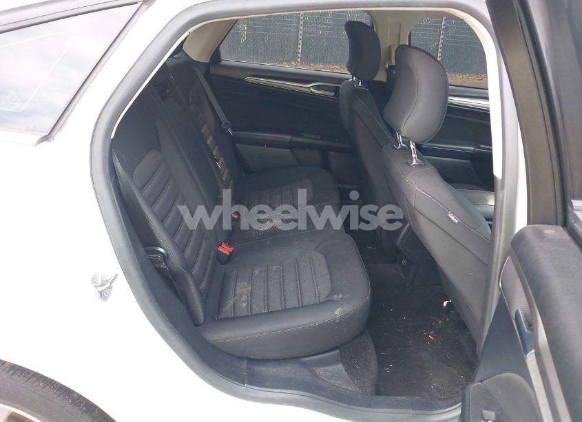 Photo 8 of 2018 Ford Fusion SE (VIN 3FA6P0HD7JR159134)