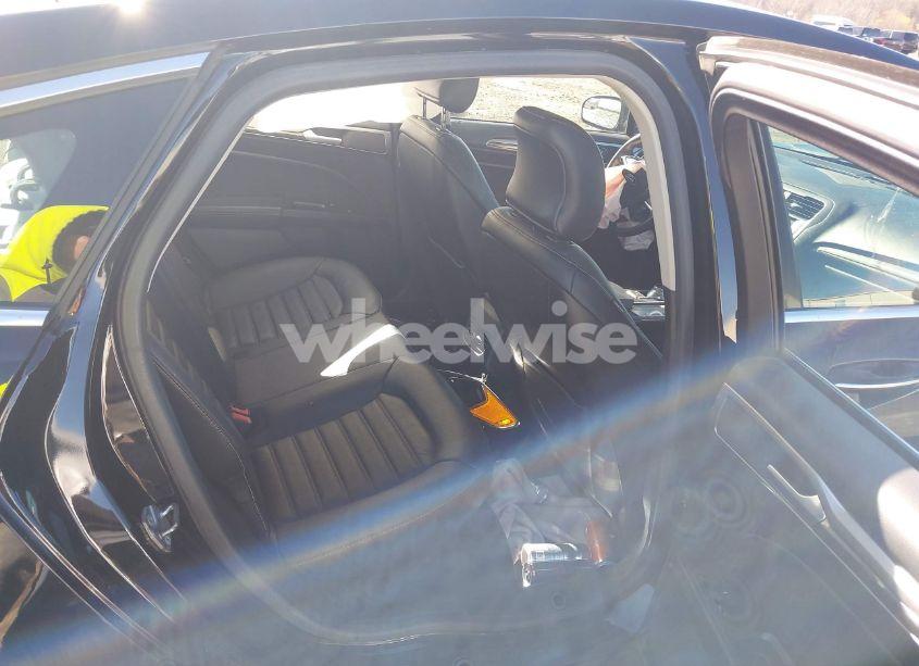 Photo 8 of 2018 Ford Fusion SE (VIN 3FA6P0HD7JR185880)