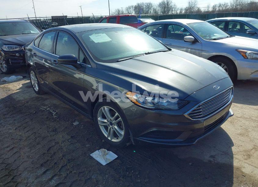 2018 Ford Fusion SE (VIN 3FA6P0HD7JR213323) main photo