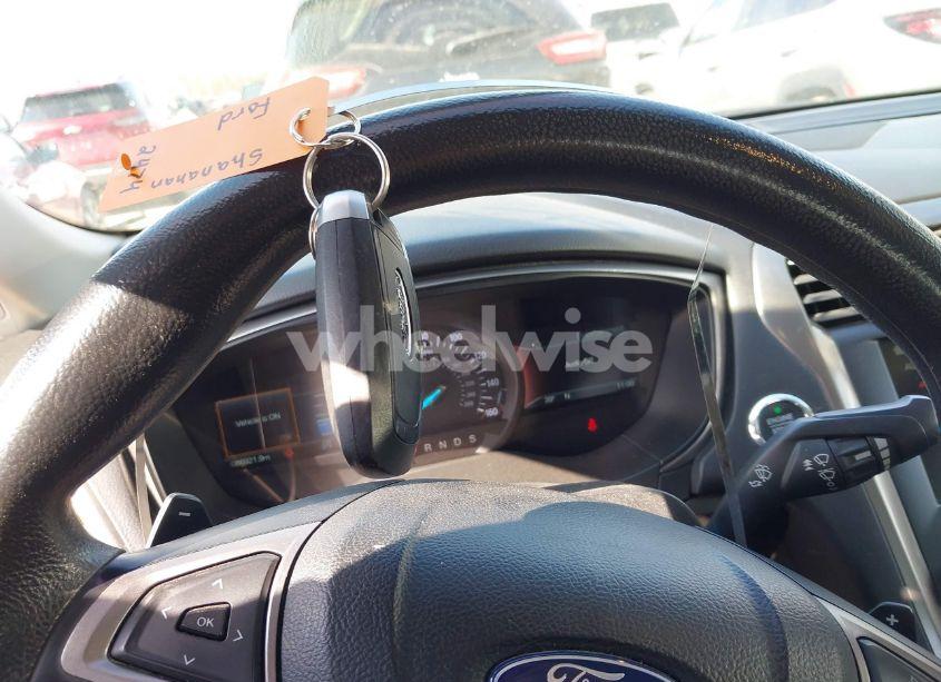 Photo 11 of 2018 Ford Fusion SE (VIN 3FA6P0HD7JR213323)