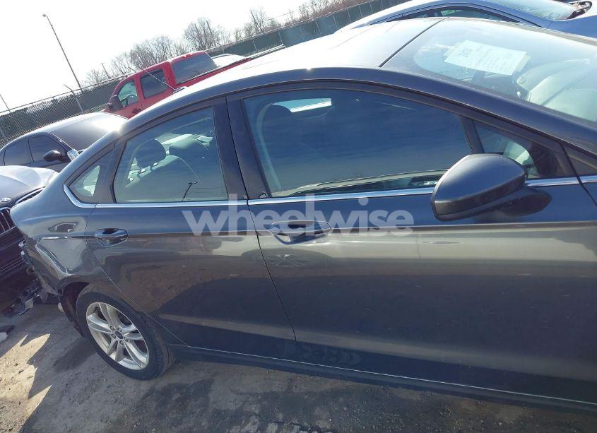 Photo 14 of 2018 Ford Fusion SE (VIN 3FA6P0HD7JR213323)