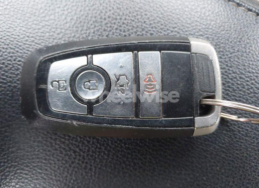 Photo 11 of 2018 Ford Fusion SE (VIN 3FA6P0HD7JR228338)