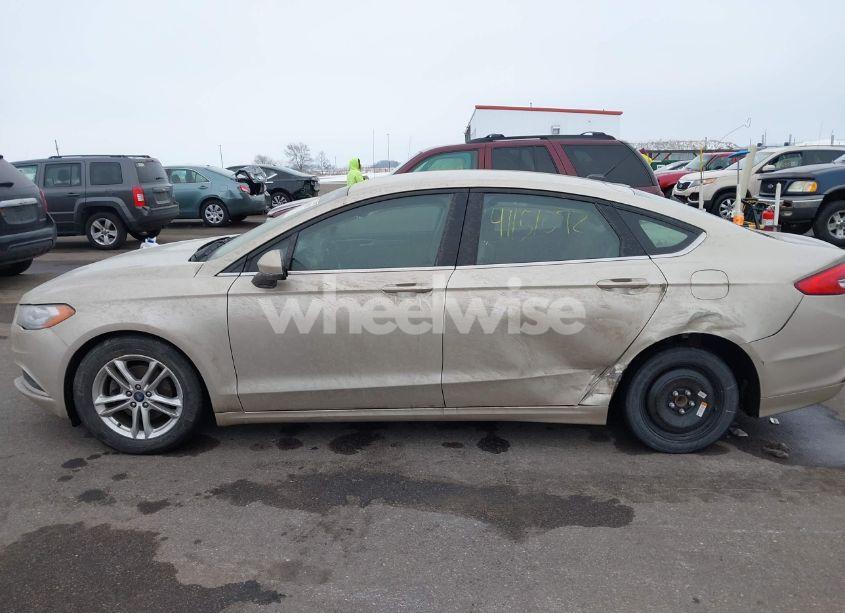 Photo 14 of 2018 Ford Fusion SE (VIN 3FA6P0HD7JR228338)