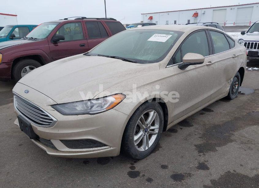 Photo 2 of 2018 Ford Fusion SE (VIN 3FA6P0HD7JR228338)