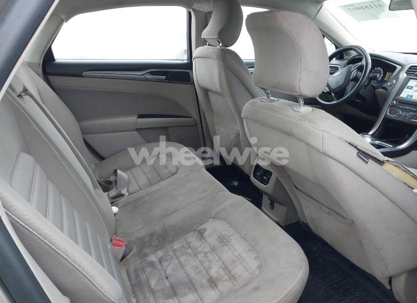 Photo 8 of 2018 Ford Fusion SE (VIN 3FA6P0HD7JR228338)