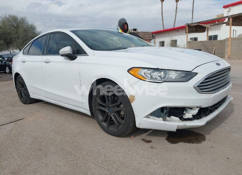 Photo 6 of 2018 Ford Fusion SE (VIN 3FA6P0HD7JR232888)