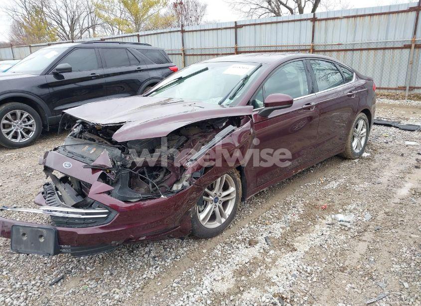 Photo 2 of 2018 Ford Fusion SE (VIN 3FA6P0HD7JR239310)