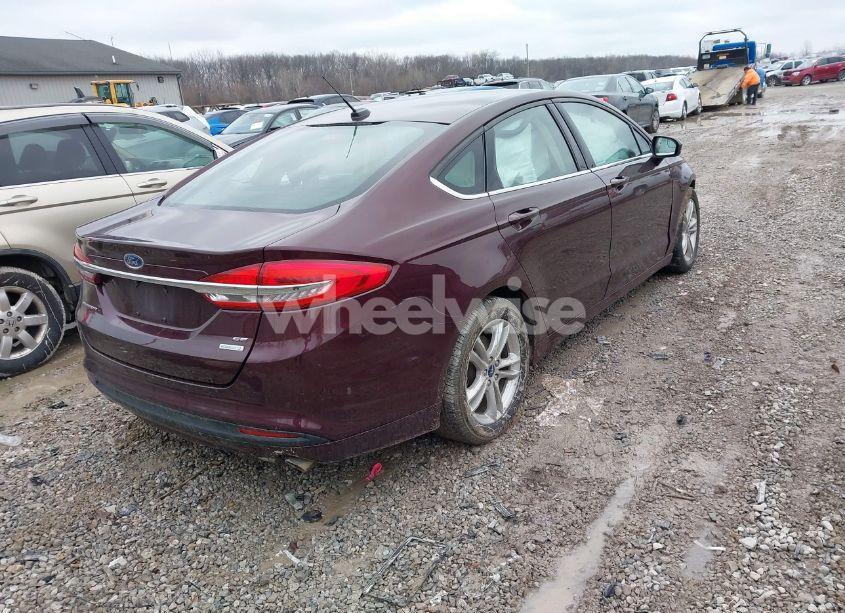 Photo 4 of 2018 Ford Fusion SE (VIN 3FA6P0HD7JR239310)