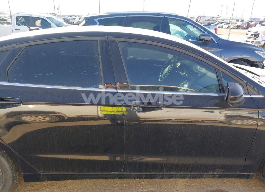 Photo 13 of 2018 Ford Fusion SE (VIN 3FA6P0HD7JR267253)