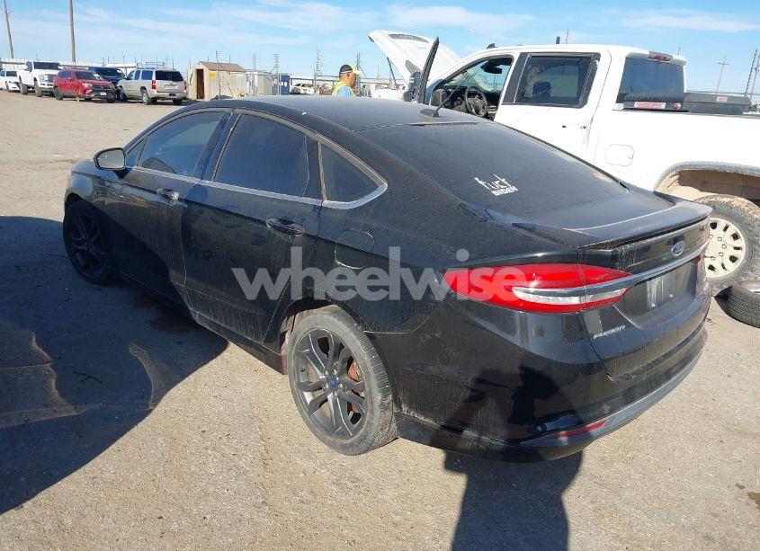 Photo 3 of 2018 Ford Fusion SE (VIN 3FA6P0HD7JR267253)