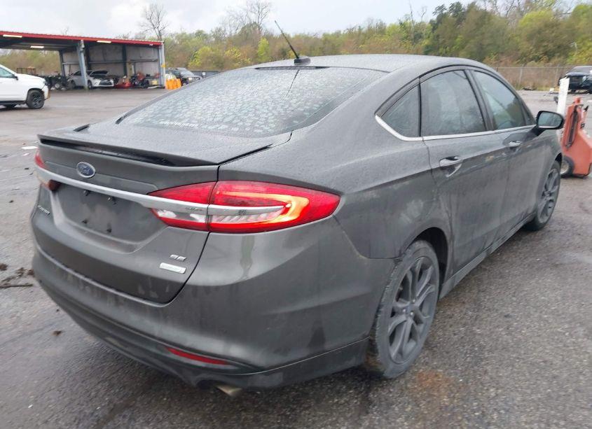 Photo 4 of 2018 Ford Fusion SE (VIN 3FA6P0HD7JR279936)