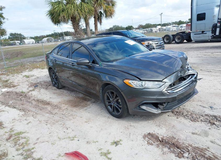 2018 Ford Fusion SE (VIN 3FA6P0HD7JR279967) main photo