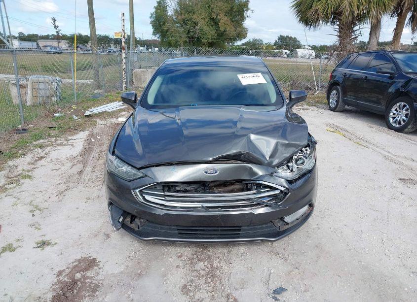 Photo 12 of 2018 Ford Fusion SE (VIN 3FA6P0HD7JR279967)