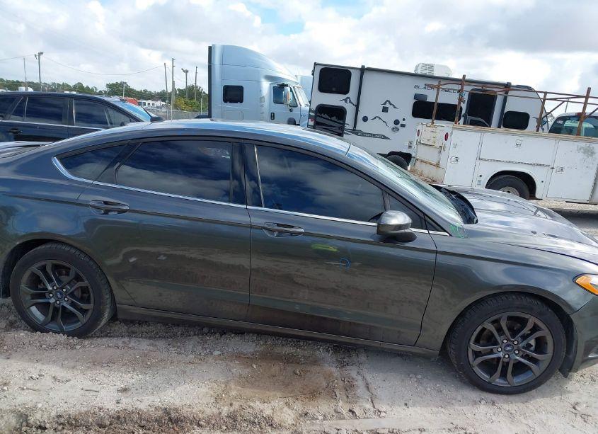 Photo 13 of 2018 Ford Fusion SE (VIN 3FA6P0HD7JR279967)