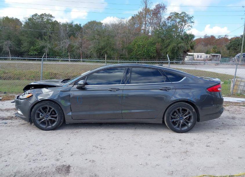 Photo 14 of 2018 Ford Fusion SE (VIN 3FA6P0HD7JR279967)