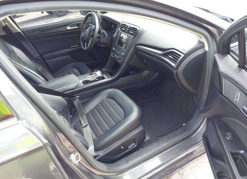 Photo 5 of 2018 Ford Fusion SE (VIN 3FA6P0HD7JR279967)