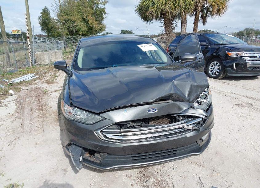 Photo 6 of 2018 Ford Fusion SE (VIN 3FA6P0HD7JR279967)