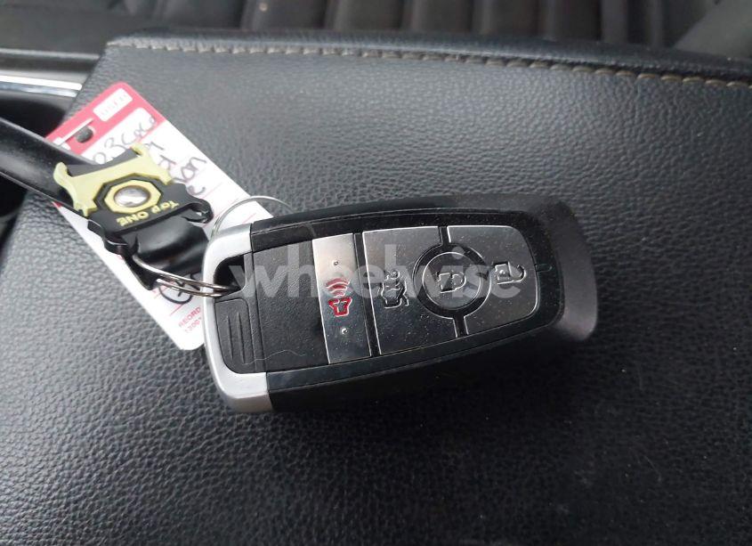 Photo 11 of 2019 Ford Fusion SE (VIN 3FA6P0HD7KR103180)