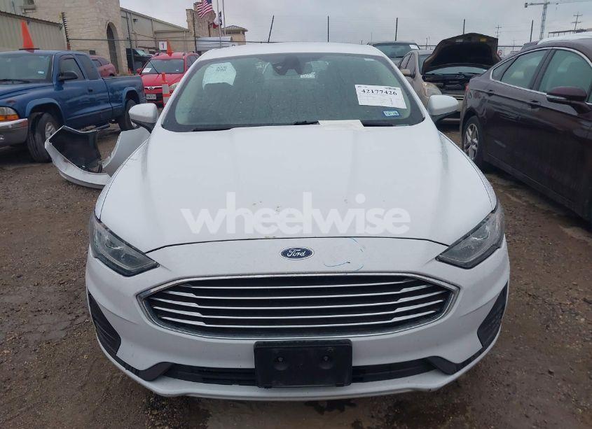 Photo 13 of 2019 Ford Fusion SE (VIN 3FA6P0HD7KR103180)