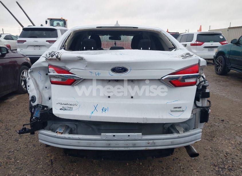 Photo 17 of 2019 Ford Fusion SE (VIN 3FA6P0HD7KR103180)