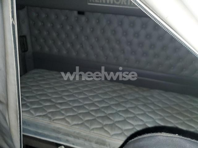 Photo 5 of 2017 KENWORTH CONSTRUCTION W900 (VIN 3FA6P0HD7KR166117)