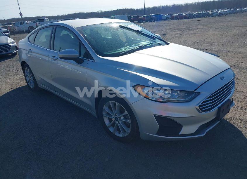 2019 Ford Fusion SE (VIN 3FA6P0HD7KR183757) main photo