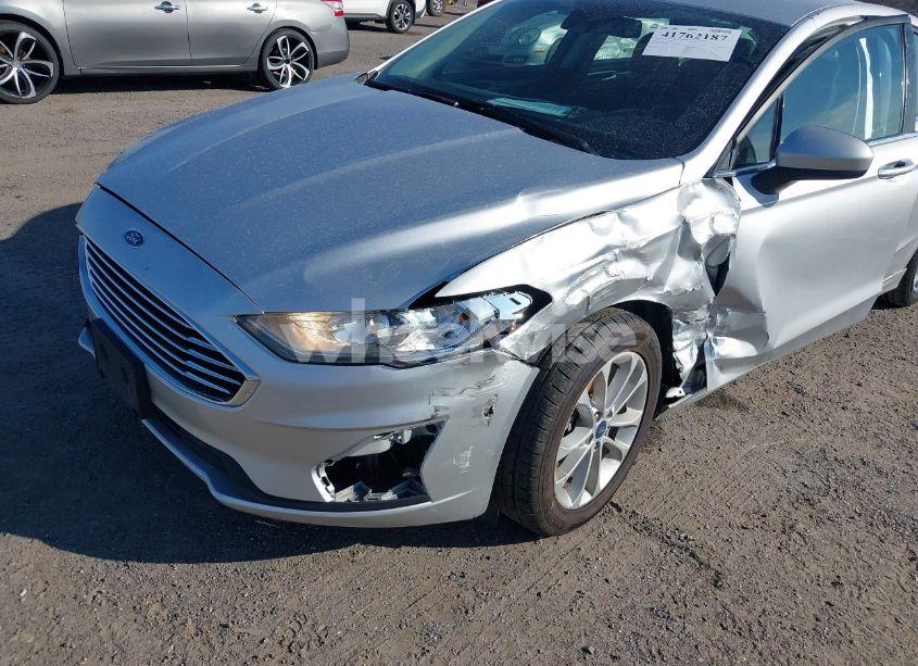 Photo 6 of 2019 Ford Fusion SE (VIN 3FA6P0HD7KR183757)