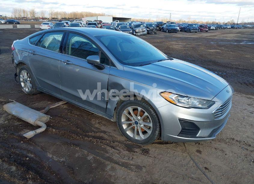 2020 Ford Fusion SE (VIN 3FA6P0HD7LR109949) main photo