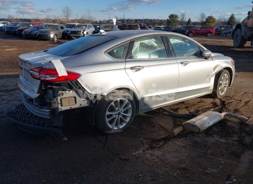 Photo 4 of 2020 Ford Fusion SE (VIN 3FA6P0HD7LR109949)