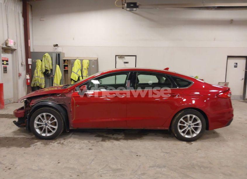 Photo 14 of 2020 Ford Fusion SE (VIN 3FA6P0HD7LR124581)