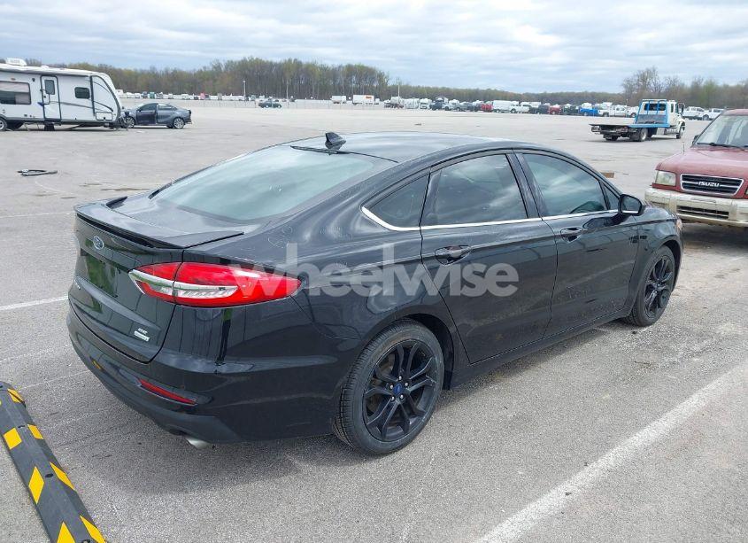 Photo 4 of 2020 Ford Fusion SE (VIN 3FA6P0HD7LR164398)