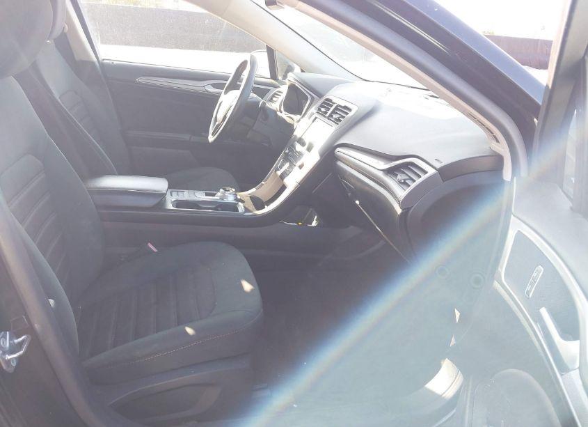 Photo 5 of 2020 Ford Fusion SE (VIN 3FA6P0HD7LR191293)