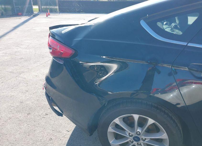 Photo 6 of 2020 Ford Fusion SE (VIN 3FA6P0HD7LR191293)